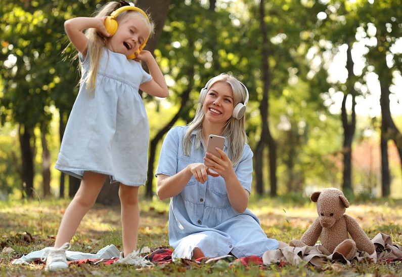 Мир детства: гид по майским развлечениям для самых маленьких