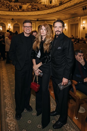 Константин и Ольга Андрикопулос, Артём Акимов