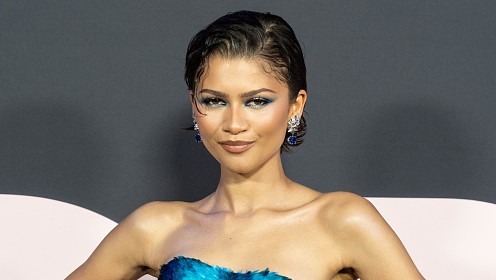 Зендея объяснила, почему не комментирует слухи о помолвке