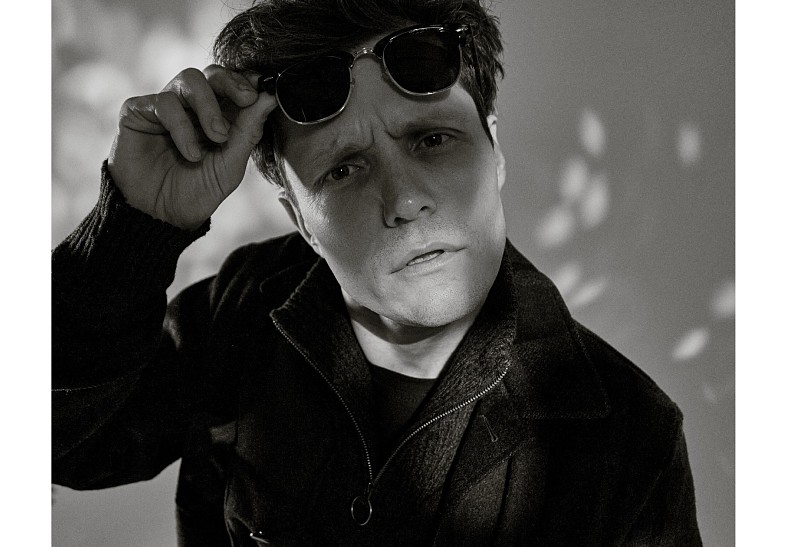 «Мы сняли отличный детектив»: Евгений Санников — о сериале «Отпечатки», «негодяйском» кинобэкграунде и тхэквондо