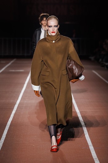 Варя Романова