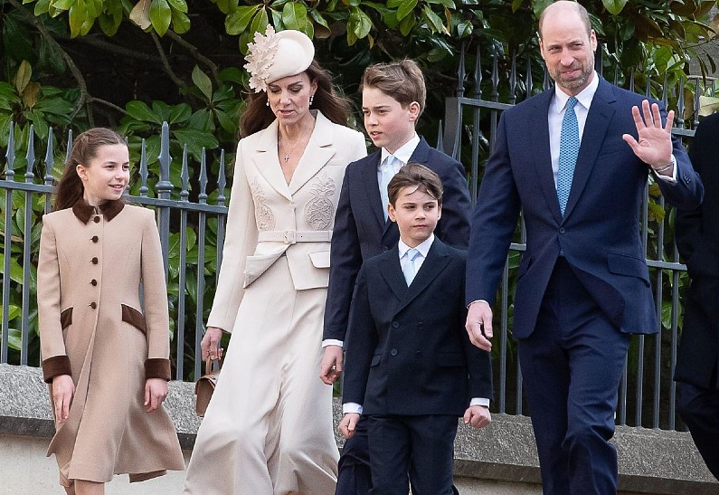 Раскрыт тайный смысл пасхального наряда принцессы Шарлотты