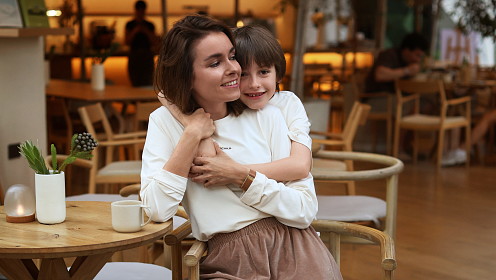 «Кофе с булочкой» : Ирена Понарошку и бренд BUNGLY представили совместную капсулу одежды