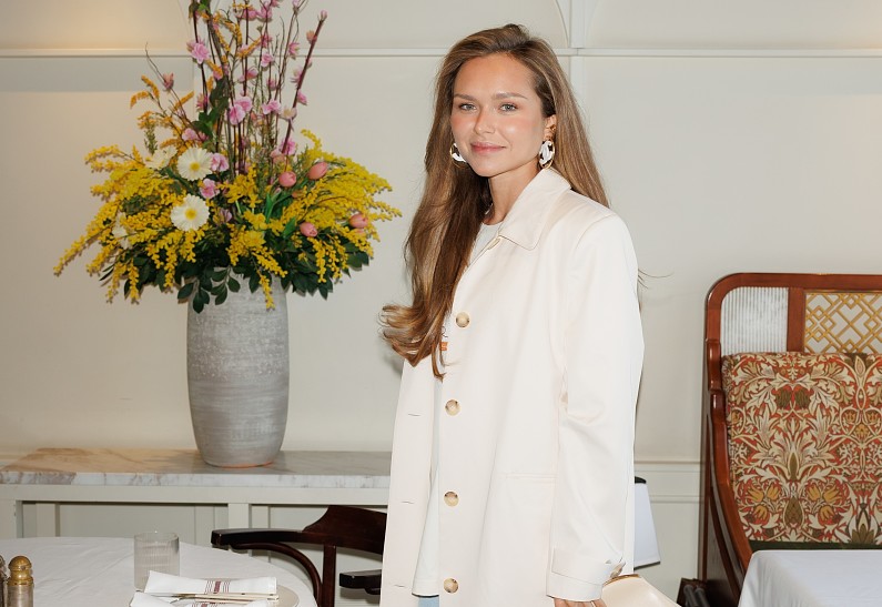 Александра Ревенко, Стеша Маликова и другие на пасхальном бранче в в BURO. TSUM