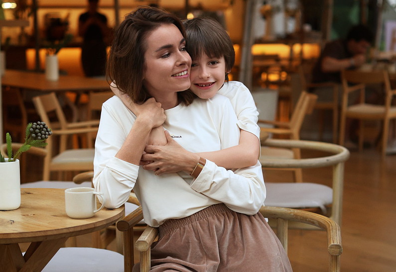 «Кофе с булочкой» : Ирена Понарошку и бренд BUNGLY представили совместную капсулу одежды