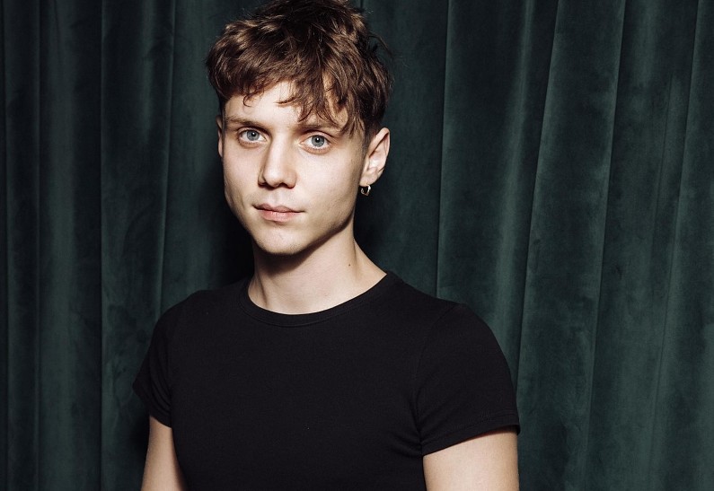 Секрет преображения Вани Дмитриенко: как смена имиджа сделала его звездой