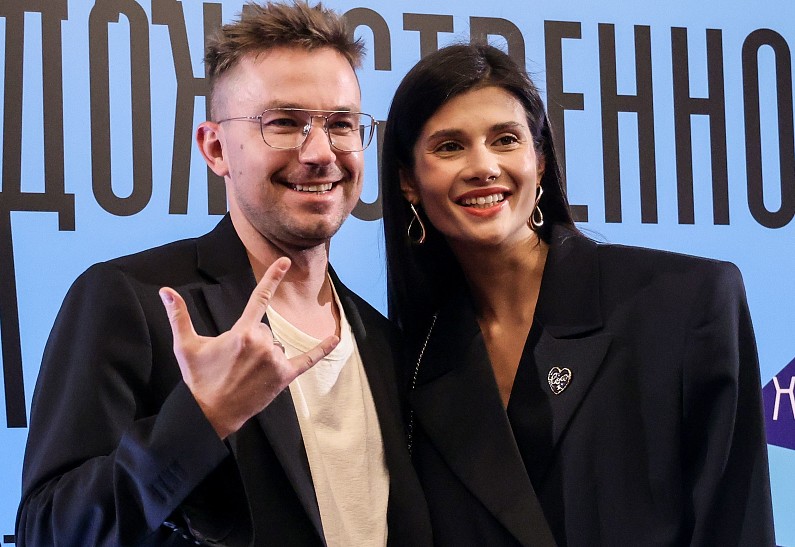 Александр Петров с женой Викторией отпраздновали первый день рождения сына