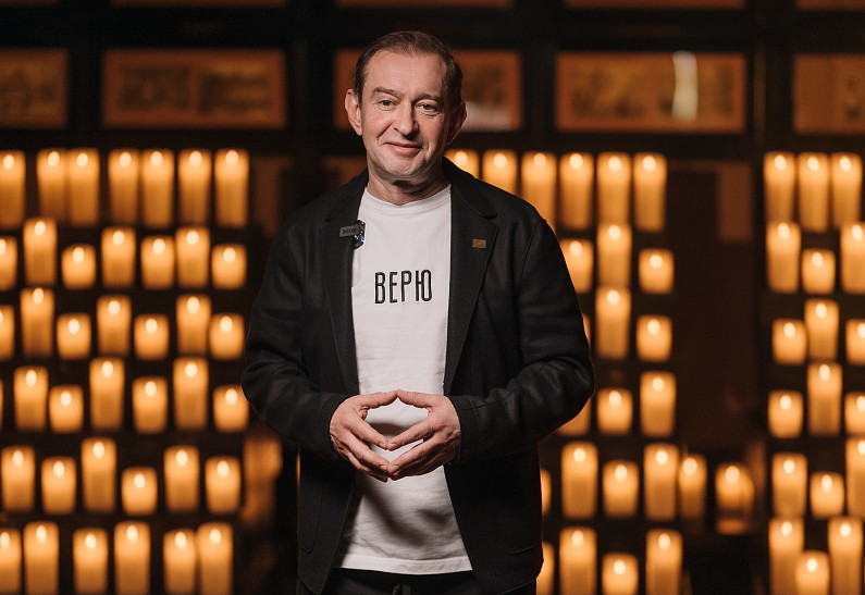 Константин Хабенский примет участие в благотворительном вечере «Волшебная симфония в парке и 8000 свечей»