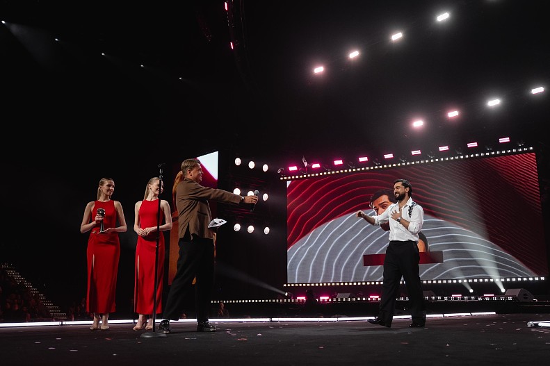 Никита Мартынов, JONY