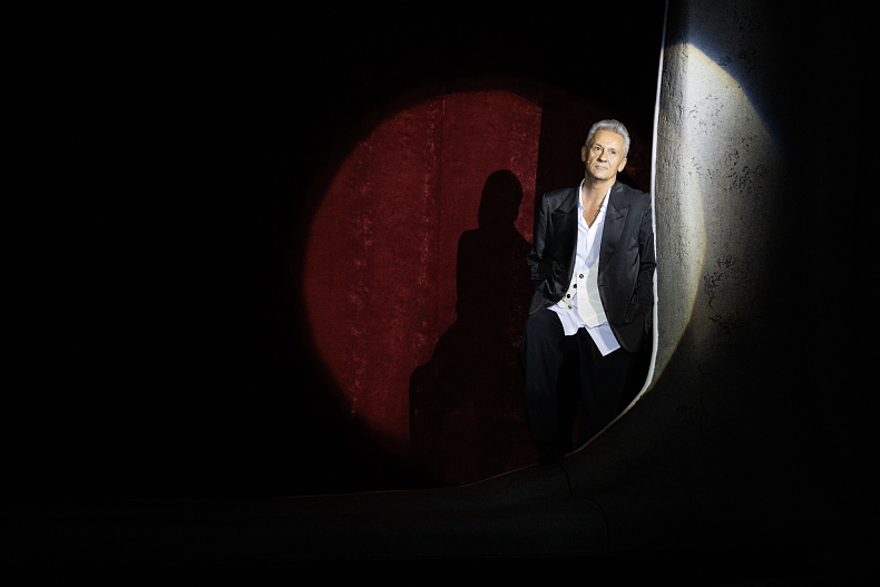 Олег Меньшиков