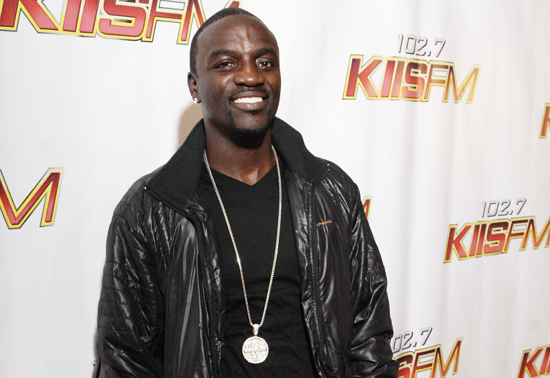 Akon признался, что встречается одновременно с несколькими девушками