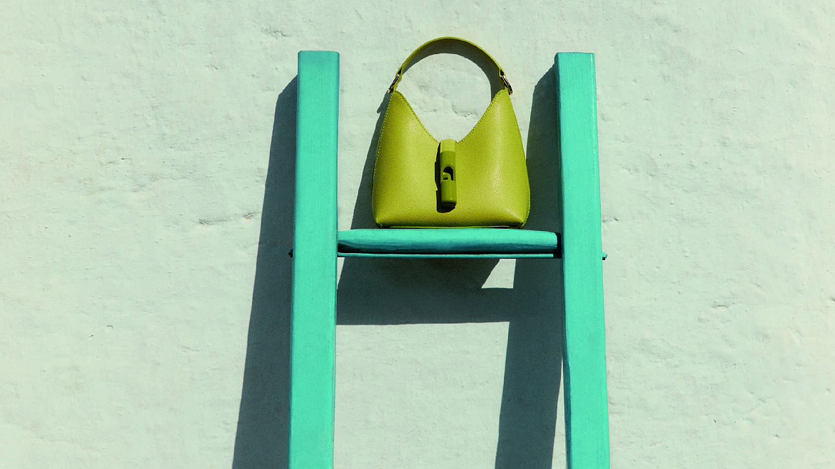 Знаковый силуэт Furla — сумка Iride — в сезоне SS’26 представлена в новом прочтении