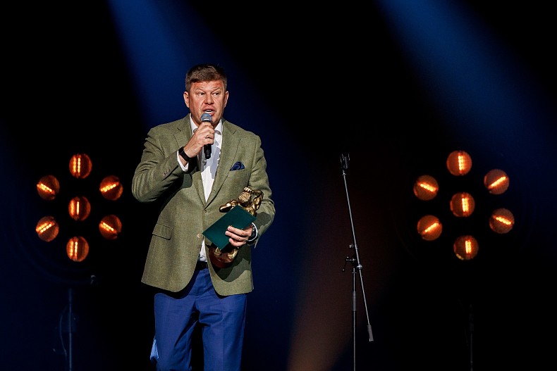 Дмитрий Губерниев