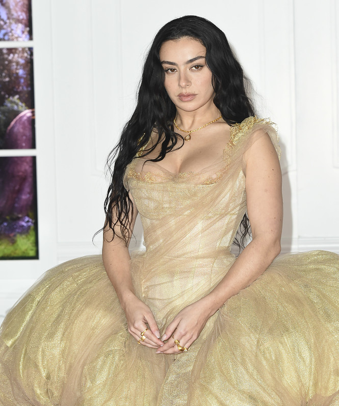 Charlie XCX призналась, что «находится в худшем эмоциональном состоянии»