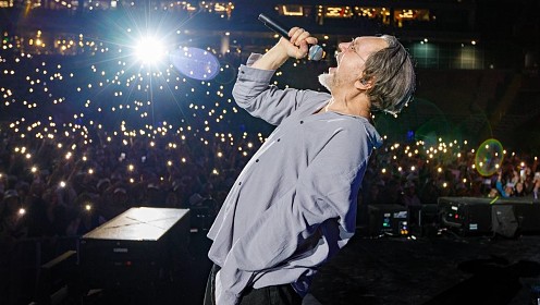 Сергей Шнуров и группировка «Ленинград» дали сольный концерт в Москве