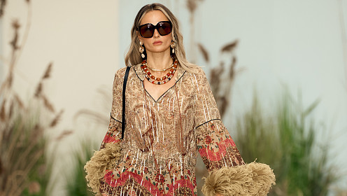 В рамках ПМЭФ прошел показ DLT Fashion Show