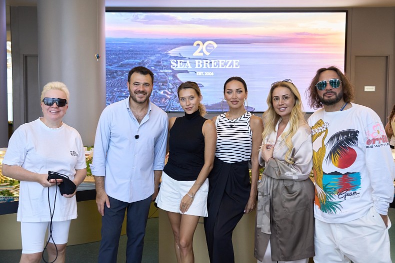 Эмин Агаларов провел экскурсию по курорту Sea Breeze
