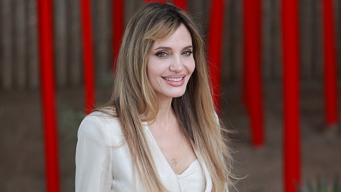 Анджелина Джоли ответила на финансовые претензии Брэда Питта в суде