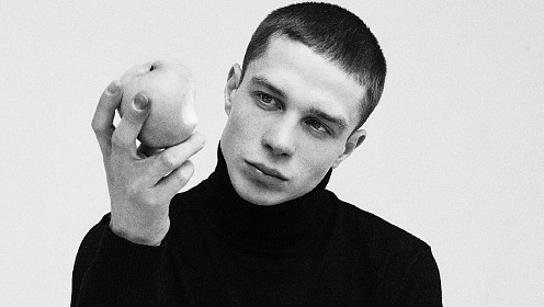 Глеб Калюжный о фильме «Дед Фомич», работе с Николаем Добрыниным, опыте продюсирования и важных уроках
