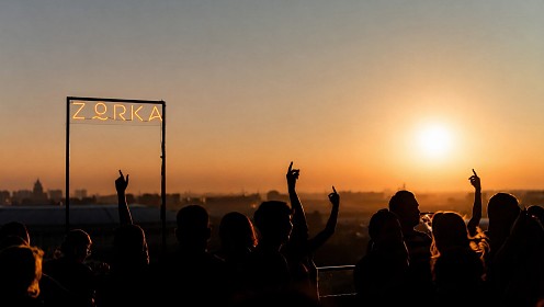 Первая в этом сезоне вечеринка ODYSSEY на террасе ZORKA