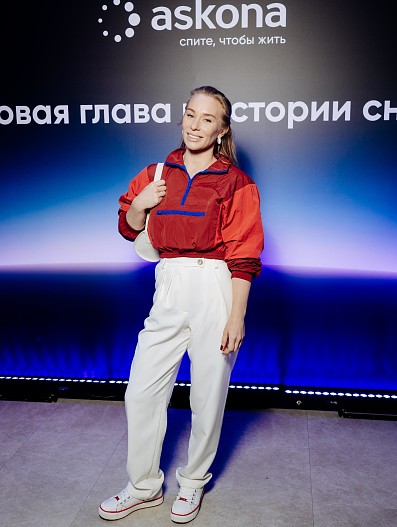 Женя Искандарова