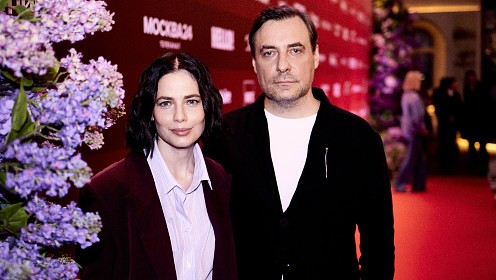 Евгений Цыганов и Юлия Снигирь, Марина Васильева, Лукерья Ильяшенко и другие гости премьеры фильма «Ветка сирени»
