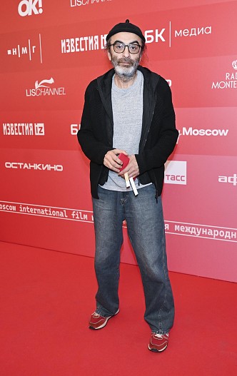 Джаник Файзиев