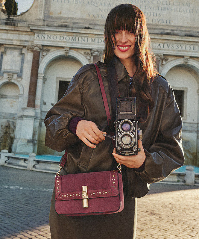 ICONIC DRAMA — новая сезонная коллекция от FURLA
