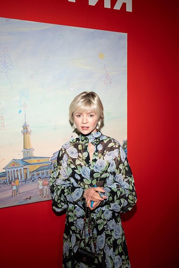 Елена Николаева