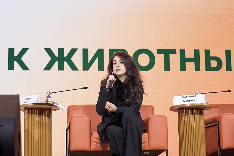 Анна Аглатова