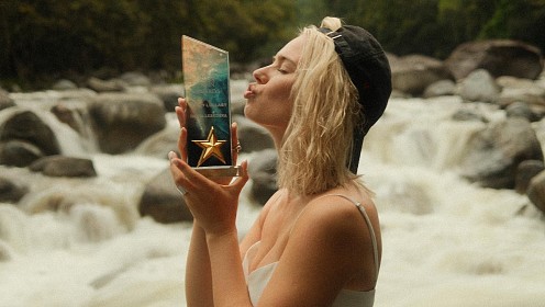 «Поиск правды — одна из главных задач творца»: Даша Лебедева — о международной победе и свободе в кино