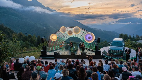 Четыре дня музыки, спорта и отдыха в горах: как прошел пятый New Star Weekend