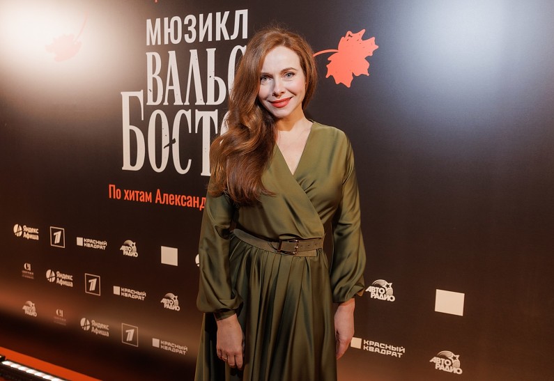 Екатерина Гусева, Настасья Самбурская, Митя Фомин и Лариса Долина поддержали премьеру второго сезона мюзикла «Вальс-бостон»