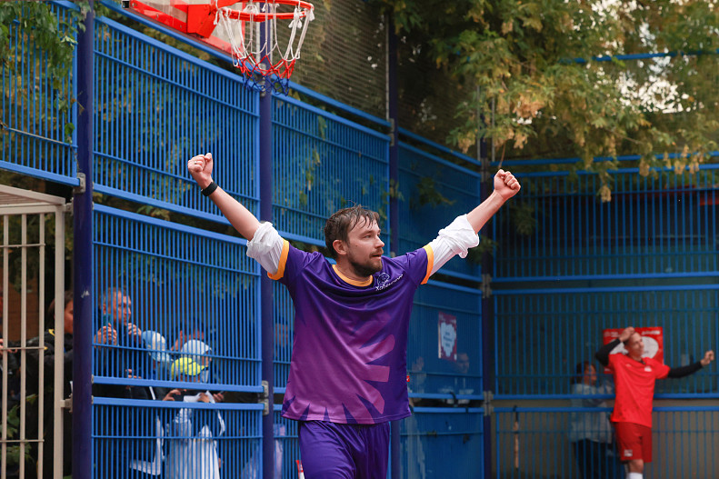 Александр Петров