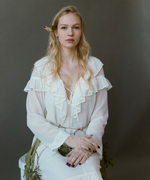 Елизавета Базыкина <small>(«Надвое»)</small>