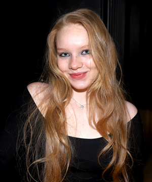 Лиза Ищенко <small>(«Алиса не может ждать»)</small>